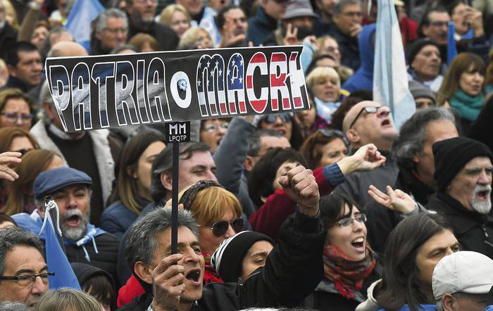 Manifiestación contra el gobierno del presidente Mauricio Macri, el 9 de julio, en Buenos Aires. · Foto: Eitan Abramovich