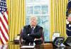 Donald Trump, en conferencia de prensa luego de una conversación telefónica con el presidente de México, Enrique Peña Nieto, el lunes, en la Oficina Oval de la Casa Blanca.
Donald Trump, en conferencia de prensa luego de una conversación telefónica con el presidente de México, Enrique Peña Nieto, el lunes, en la Oficina Oval de la Casa Blanca.
