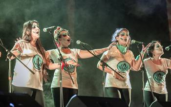 Murga Herederas del Pomo, de Rosario, Argentina, en el Encuentro Internacional de Murgas y Mujeres Murguistas. Murga Herederas del Pomo, de Rosario, Argentina, en el Encuentro Internacional de Murgas y Mujeres Murguistas.