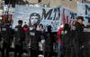 Manifestación en el Centro de Buenos Aires, mientras se trata el proyecto de ley de emergencia alimentaria. · Foto: Emiliano Lasalvia, AFP Manifestación en el Centro de Buenos Aires, mientras se trata el proyecto de ley de emergencia alimentaria. · Foto: Emiliano Lasalvia, AFP