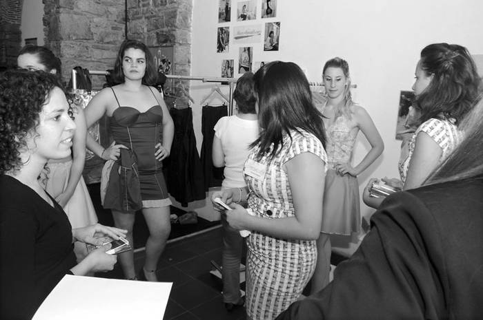 Muestra de los proyectos de egresados del curso de Vestimenta de la Escuela Técnica Palermo. · Foto: Mauricio Kühne 