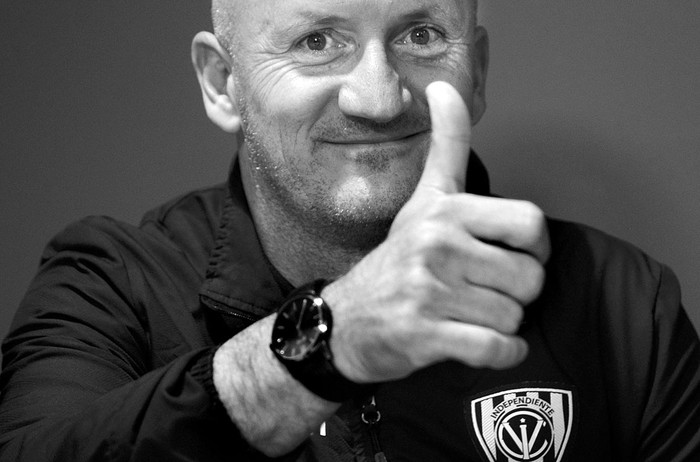 Pablo Repetto, entrenador de Independiente del Valle, durante una conferencia de prensa,
ayer, en Medellín, Colombia. Foto: Raúl Arboleda, Afp