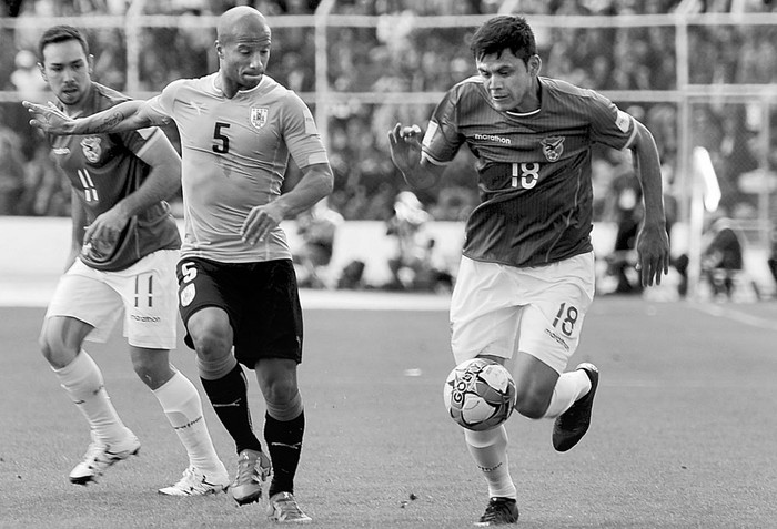 Bolivia-Uruguay, el 8 de octubre de 2015, en el estadio Hernando Siles de La Paz. Foto: Iván Canelas Lizárraga, Afka