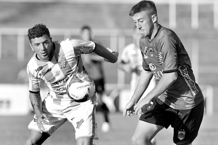 Partido Cerro-Rampla Juniors, el 16 de mayo de 2015, en el estadio Luis Tróccoli. Foto: Sandro Pereyra