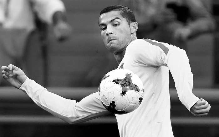 El delantero portugués Cristiano Ronaldo, durante un entrenamiento, ayer, en Moscú. Foto: Yuri Kadobnov, AFP