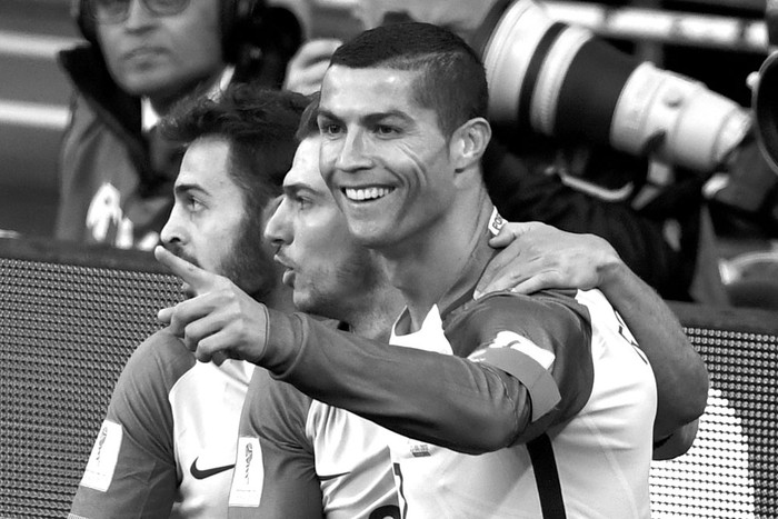 Cristiano Ronaldo, de Portugal, después de anotar un gol a Rusia, ayer, en el estadio Spartak de Moscú. Foto: Yuri Kadobnov, AFP