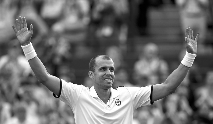 Gilles Müller, de Luxemburgo, festeja después de ganarle al español Rafael Nadal, ayer, en Wimbledon. Foto: Glyn Kirk, AFP