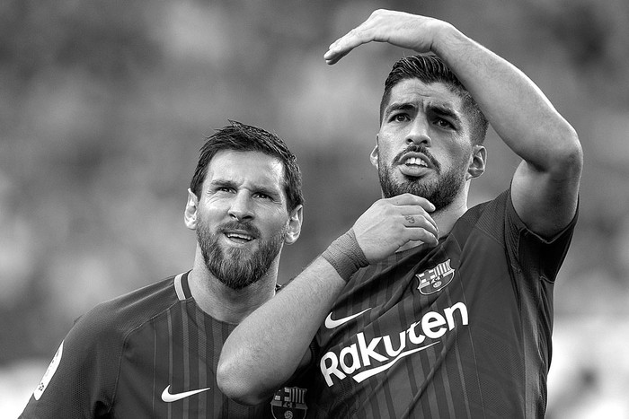 Lionel Messi y Luis Suárez, de Barcelona, durante el partido con Chapecoense, ayer, en el estadio Camp Nou de Barcelona. Foto: Josep Lago, AFP