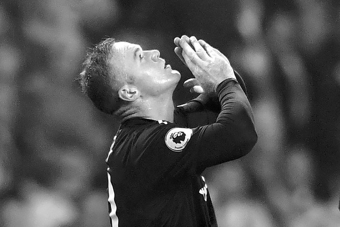 Wayne Rooney, de Everton, festeja el primer gol de su equipo a Manchester City, ayer, en el estadio Etihad, en Manchester, Inglaterra. Foto: Anthony Devlin, AFP