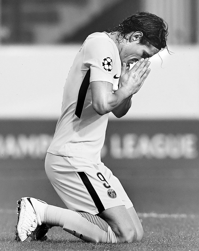 Edinson Cavani, de Paris Saint-Germain, durante el partido con RSC Anderlecht, ayer, en el estadio Constant Vanden Stock, en Bruselas. Foto: Franck Fife, AFP