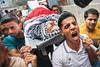 Palestinos llevan el cuerpo de Belal Khafaja, de 17 años, asesinado por fuerzas israelíes durante una protesta en la frontera entre Israel y Gaza.
Palestinos llevan el cuerpo de Belal Khafaja, de 17 años, asesinado por fuerzas israelíes durante una protesta en la frontera entre Israel y Gaza.