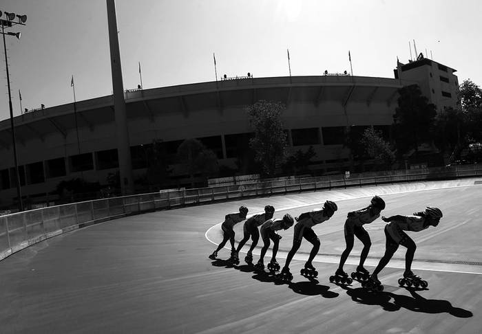 El equipo de patinaje de Venezuela, ayer mientras entrenaba en el patinódromo junto al Estadio Nacional en Santiago de Chile, previo al comienzo de los X Juegos de la Odesur 2014, que comienzan hoy en la capital chilena. / Foto: Felipe Trueba, Efe