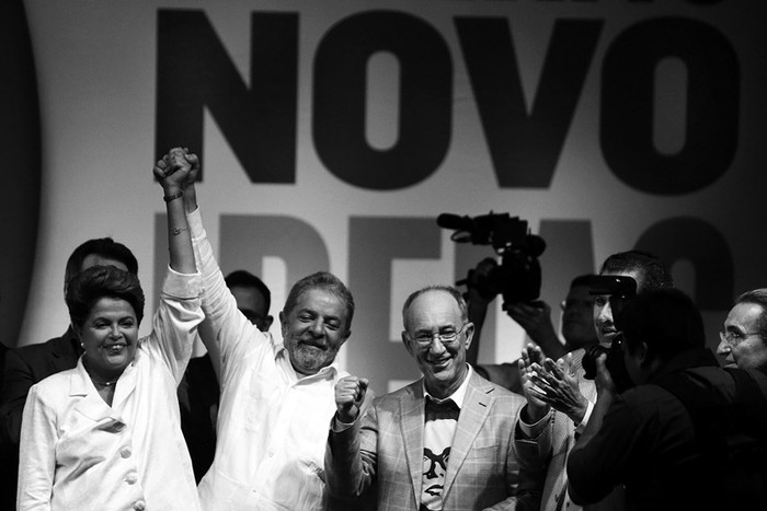 Dilma Rousseff, presidenta brasileña reelecta, e Inácio Lula da Silva, ex presidente de Brasil, ayer en Brasilia (Brasil). / Foto: Fernando Bizerra jr