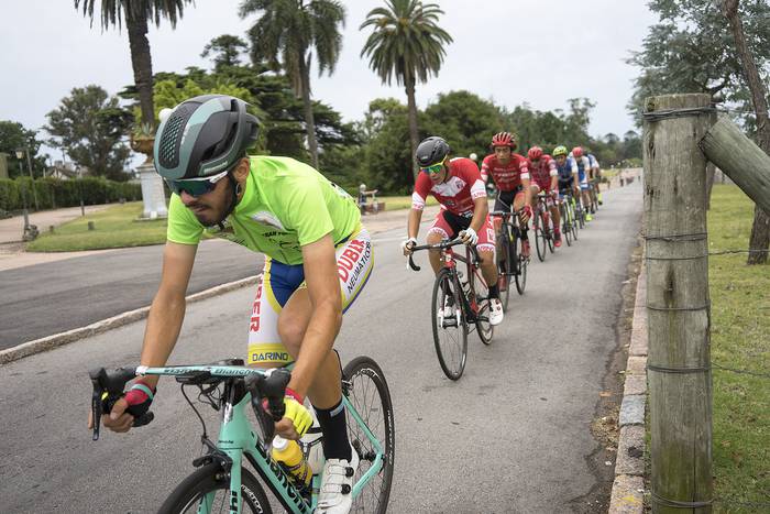 Tomás Silva, el triunfador de la Vuelta Ciclista de la Juventud, durante la tercera etapa. · Foto: Mariana Greif