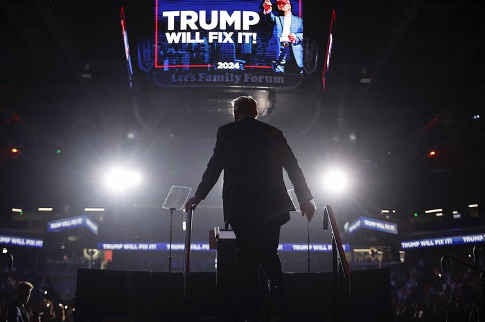 Donald Trump, durante un acto de campaña en el Lee's Family Forum, el 31 de octubre, en Henderson, Nevada. · Foto: Chip Somodevilla, Getty Images, AFP