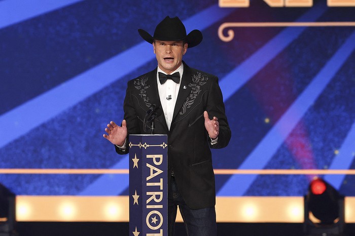 El presentador Pete Hegseth, durante los premios FOX Nation Patriot Awards 2023 en The Grand Ole Opry el 16 de noviembre de 2023 en Nashville, Tennessee. · Foto: Terry Wyatt, Getty Images, AFP