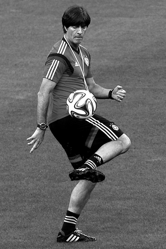 Joachim Löw, entrenador de Alemania, durante el entrenamiento de su equipo, ayer, en el estadio Mineirão de Belo Horizonte (Brasil)./ Foto: Ballesteros, Efe.