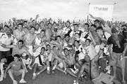 Los jugadores de Danubio festejan la conquista del Torneo Apertura, ayer, en el estadio Casto Martínez Laguarda de San José. foto: alberto torterolo