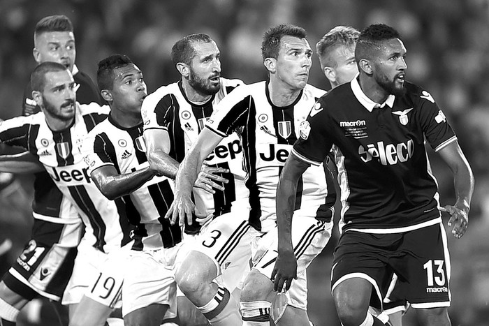 Partido entre Juventus y Lazio, ayer, en el estadio olímpico de Roma. Foto: Filippo Monteforte, AFP