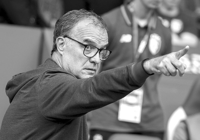 Marcelo Bielsa, entrenador de Lille, ayer, en el estadio Pierre Mauroy, en Villeneuve d’Ascq, Francia. Foto: Philippe Huguen, AFP