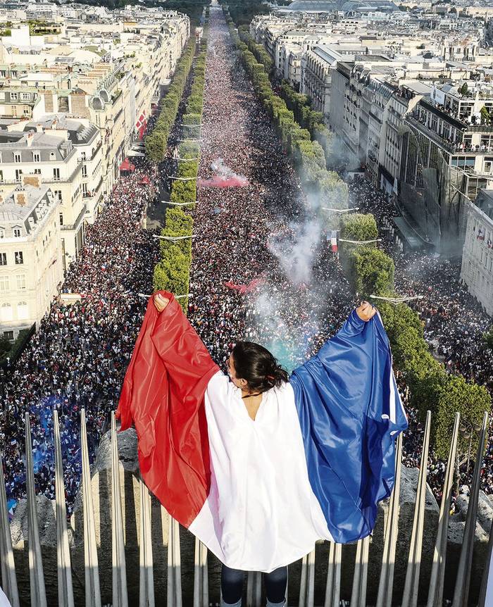 Vista desde el Arco del Triunfo, en la avenida de los Campos Elíseos, en París.
Foto: Ludovic Marin, AFP
