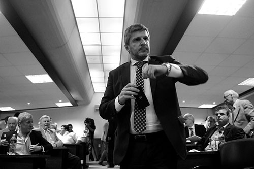 Alejandro Balbi, el miércoles, durante la asamblea de clubes en la AUF. /Foto: Nicolas Celaya