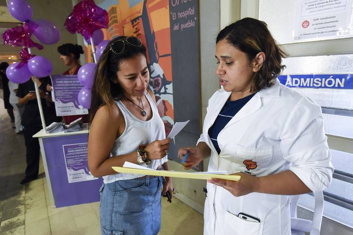 Campaña de prevención del cáncer del tracto genital, en el Hospital de Clínicas. (archivo, marzo de 2020) · Foto: Federico Gutiérrez
