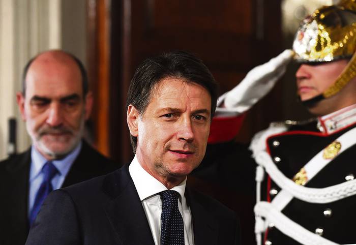 El primer ministro italiano Giuseppe Conte arriba al Palacio Quirinale. AFP · Foto: Tiziana Fabi
