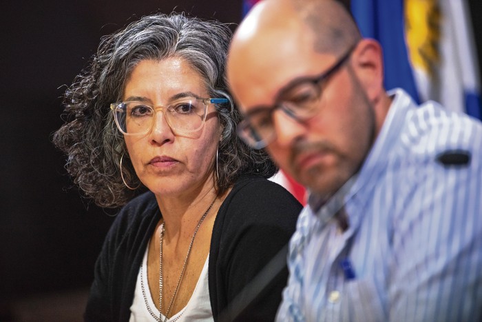 Marcela Cuadrado y Álvaro Danza, el 11 de julio, en la sede de ASSE. · Foto: Gianni Schiaffarino
