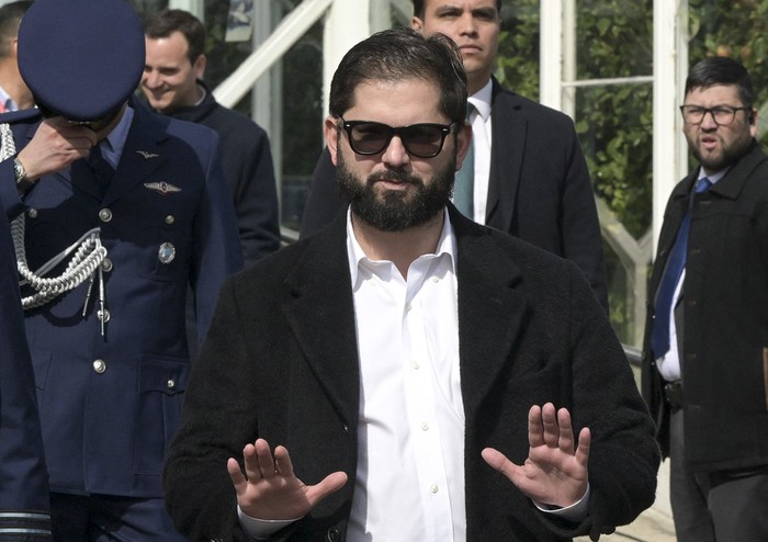 Gabriel Boric, el 6 de agosto en Santiago de Chile. · Foto: Rodrigo Arangua, AFP