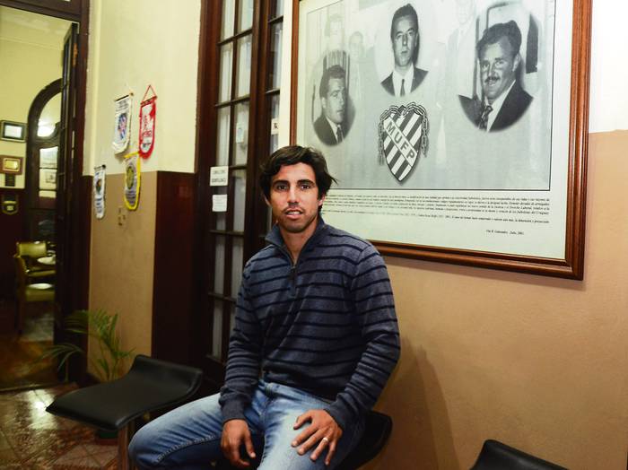 Foto principal del artículo 'Con Matías Pérez, vicepresidente de la Mutual Uruguaya de Futbolistas Profesionales' · Foto: Alessandro Maradei