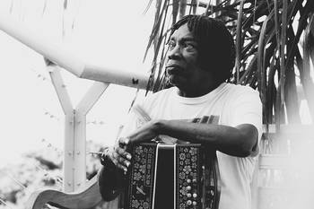 Milton Nascimento. Milton Nascimento.