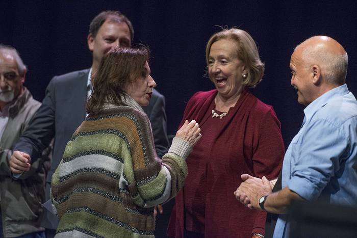 Sergio Mautone, Estela Magnone, María Julia Muñoz y Fernando Yañez, ayer, en la sala Hugo Balzo. · Foto: Santiago Mazzarovich
