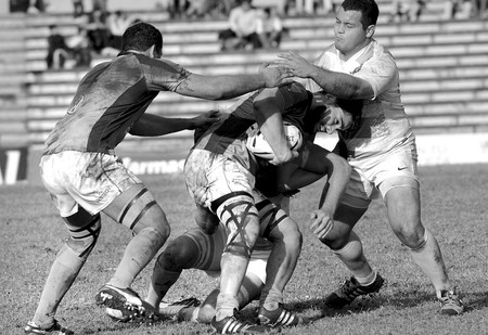 Los Teros y Argentina XV, durante el amistoso del 1º de agosto en el estadio Charrúa. Foto: Pablo Vignali Los Teros y Argentina XV, durante el amistoso del 1º de agosto en el estadio Charrúa. Foto: Pablo Vignali