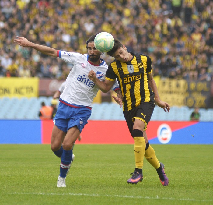 Hoy se juega el clásico del fútbol uruguayo