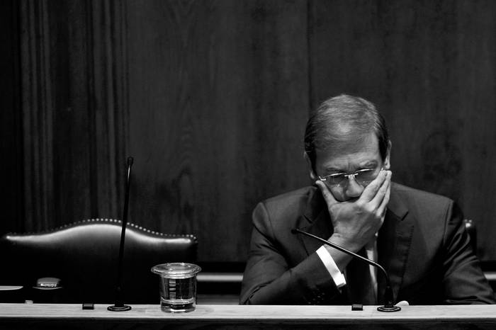 Pedro Passos Coelho, primer ministro portugués, durante un debate, ayer, en el Parlamento, en Lisboa. • Foto: Patricia de Melo Moreira, Afp
