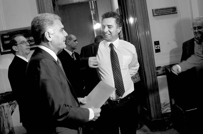Rodrigo Goñi y Gerardo Amarilla, ayer, antes de la sesión de la Cámara de Diputados. Foto: Pablo Vignali