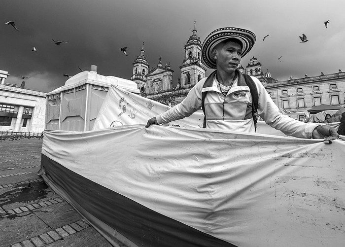 Movilización de apoyo al acuerdo entre el gobierno colombiano y las guerrillas de las FARC, el viernes, en la Plaza Bolívar de Bogotá, Colombia. Foto: Luis Acosta, AFP