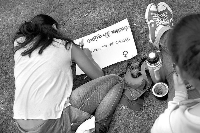 Movilización feminista en el Parque Rodó. Foto: Nicolás Celaya (archivo, diciembre de 2014)
