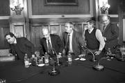 Álvaro Garcé, Javier García, Luis Alberto Heber, Guillermo Besozzi, y Pablo Abdala, ayer,  luego de una conferencia de prensa del Partido Nacional, en la Sala de Ministros del Palacio Legislativo. Foto: Andrés Cuenca