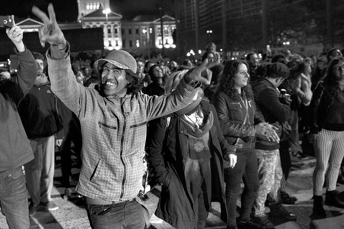 Actividad de la Comisión Nacional por una Ley de Salud Mental, ayer, en la plaza Mártires de Chicago. Foto: Andrés Cuenca