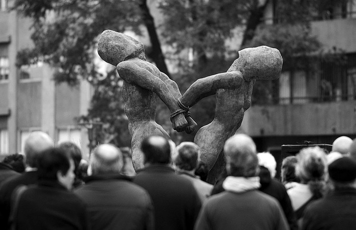 Inauguración del monumento Nunca Más, ayer, en la Plaza de la Democracia. Foto: Pablo Vignali