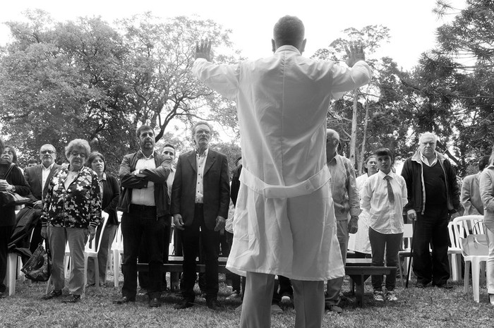 Lídice D´Elía, Fernando Pereira, Héctor Florit y Juan Raúl Ferreira, ayer, en el acto de nominación de la escuela taller 380 como “José D’Elía”. Foto: Manuela Aldabe