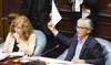 Constanza Moreira y Juan Castillo, ayer, en la sesión de la Cámara de Senadores. · Foto: Pablo Vignali Constanza Moreira y Juan Castillo, ayer, en la sesión de la Cámara de Senadores. · Foto: Pablo Vignali
