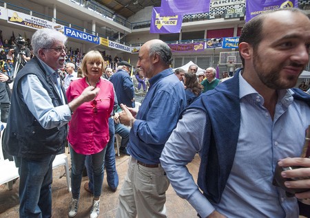 Esteban Valenti, Selva Andreoli, Pablo Mieres y Fernando Amado, en el lanzamiento de campaña de Partido Independiente en el Platense Patín Club (archivo, noviembre 2018). · Foto: Federico Gutiérrez Esteban Valenti, Selva Andreoli, Pablo Mieres y Fernando Amado, en el lanzamiento de campaña de Partido Independiente en el Platense Patín Club (archivo, noviembre 2018). · Foto: Federico Gutiérrez