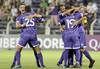 Los jugadores de Defensor Sporting, festejan un gol a Bolívar, ayer, en el estadio Luis Franzini. · Foto: Miguel Rojo Los jugadores de Defensor Sporting, festejan un gol a Bolívar, ayer, en el estadio Luis Franzini. · Foto: Miguel Rojo