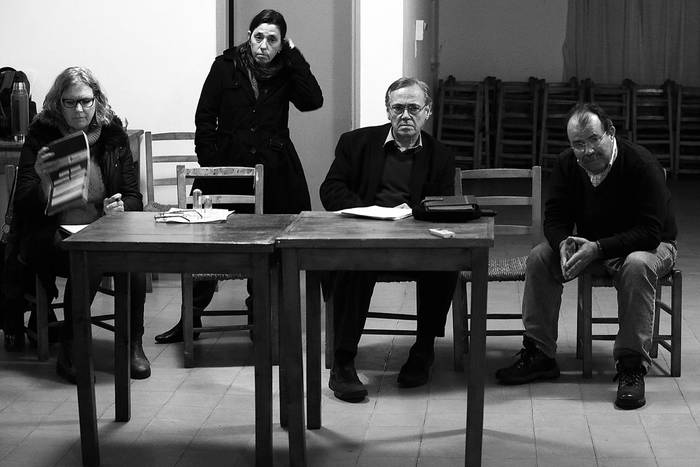 Laura Bonomi, titular de la División de Desempeño Ambiental y Denuncias de la Dinama; Mariana Hill, directora de Recursos Naturales Renovables del MGAP; Jorge Rucks, titular de la Dirección Nacional de Medio Ambiente, e Inocencio Bertoni, director general de Servicios Agrícolas del MGAP, ayer en Villa Ituzaingó, San José. / Foto: Sandro Pereyra

