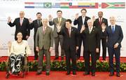 Foto de familia de la cumbre del Mercosur y países asociados, ayer, en Paraguay. 