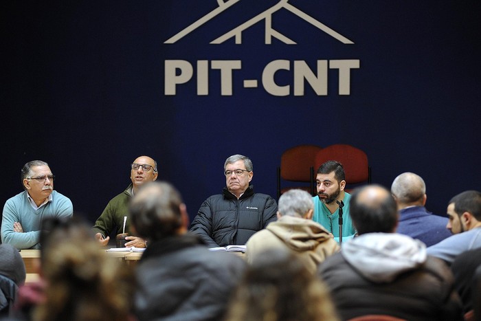 Julio Perdigón, Marcelo Abdala, Milton Castellanos y Federico Cicero ayer, en el PIT CNT.  · Foto: Federico Gutiérrez