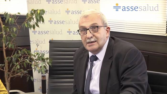 Enrique Montagno, durante el acto en el que asumió su cargo en el directorio de ASSE. Imagen: captura de video institucional de ASSE